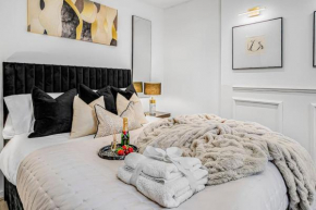 Serene Studio with Garden View - Cozy Retreat for Couples & Solo Travellers